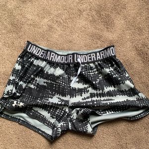 Womens under armor shorts size s